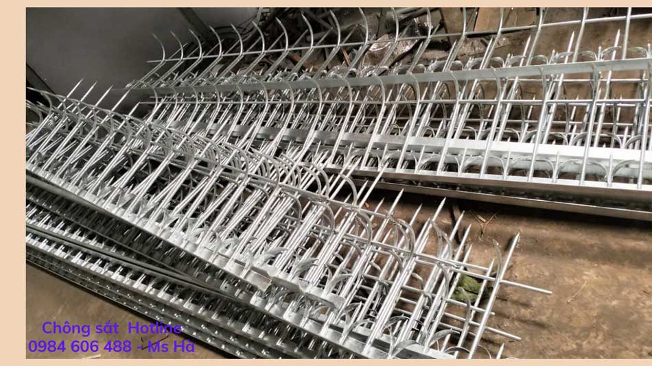 Chông sắt hàng rào 62