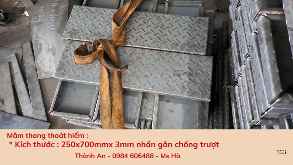 Mâm Cầu thang sắt 3mm